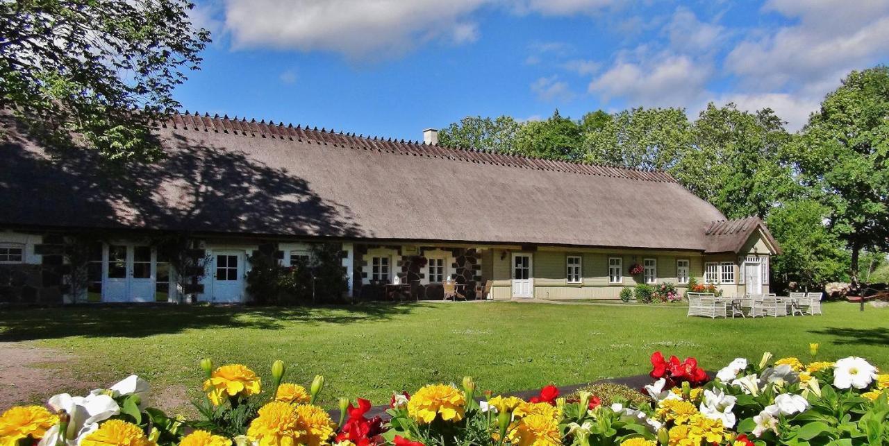 Vanatoa Taluhotell Koguva Exteriér fotografie
